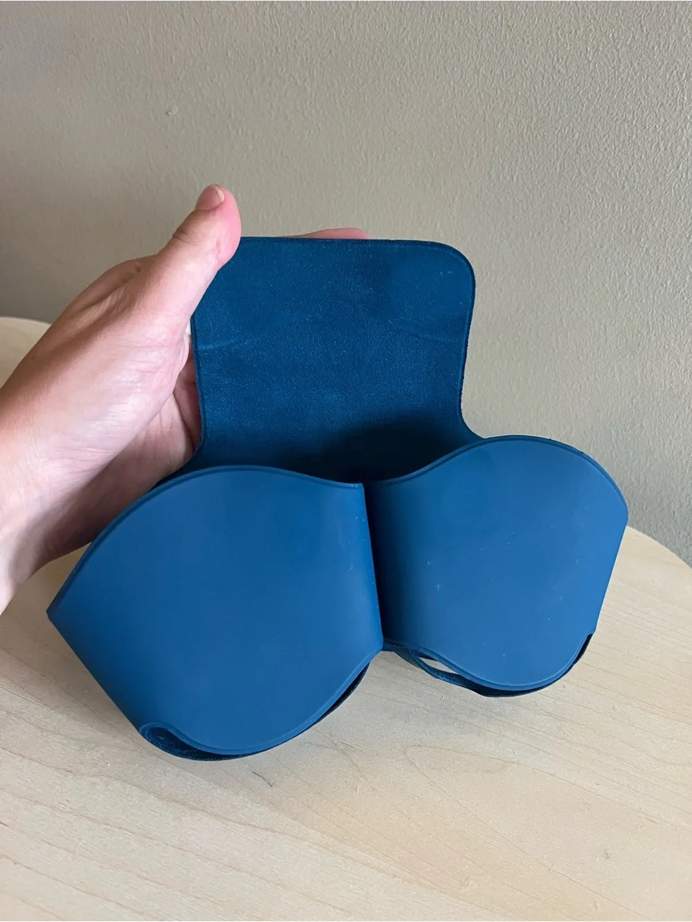 Apple Airpods Max Over-Ear Headphones Case Sky Blue Smart Case Magnetic
